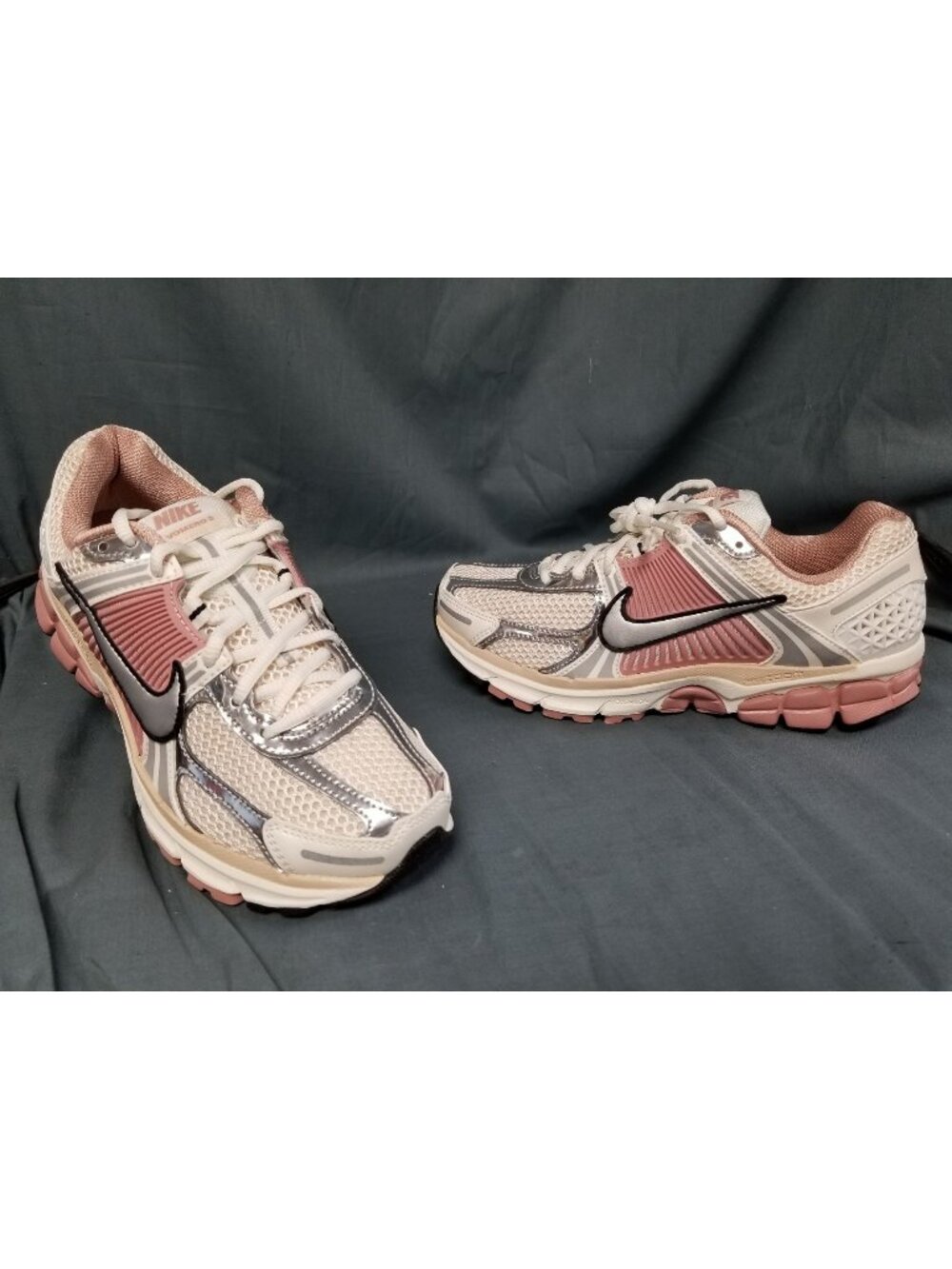 Nike Zoom Vomero 5 Sail Particle Pink HF1877 102 Women's Size 9 NEW NO BOX